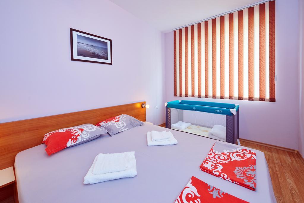 Apartments Dimitrovi Поморие Экстерьер фото
