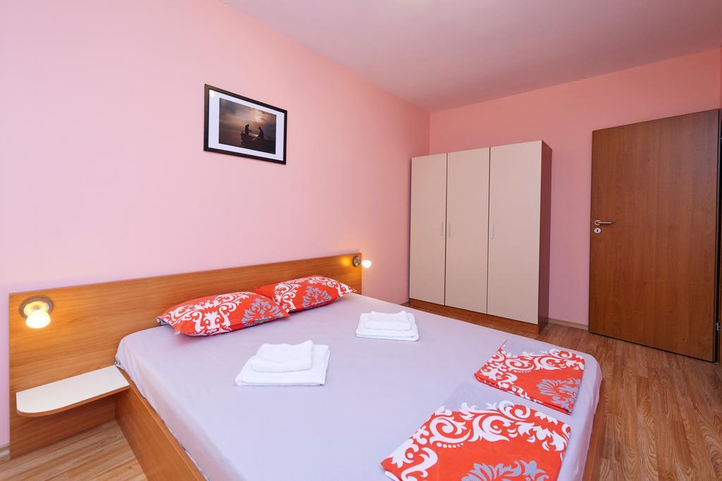 Apartments Dimitrovi Поморие Экстерьер фото
